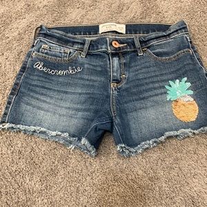 Abercrombie kids Denim shorts size 11/12
